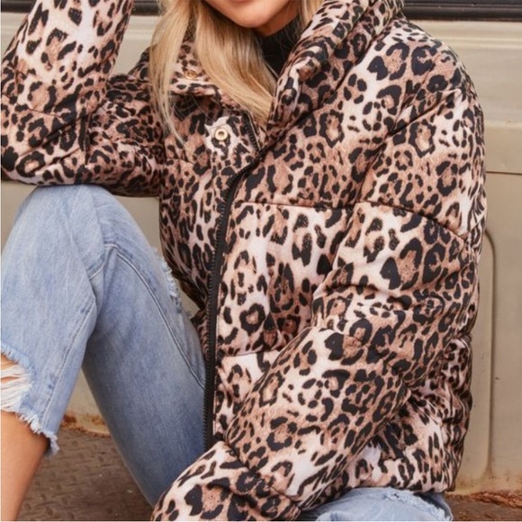 Lauren Bushnell JustFab collection leopard puffer jacket size medium, worn once! - Picture 8 of 10